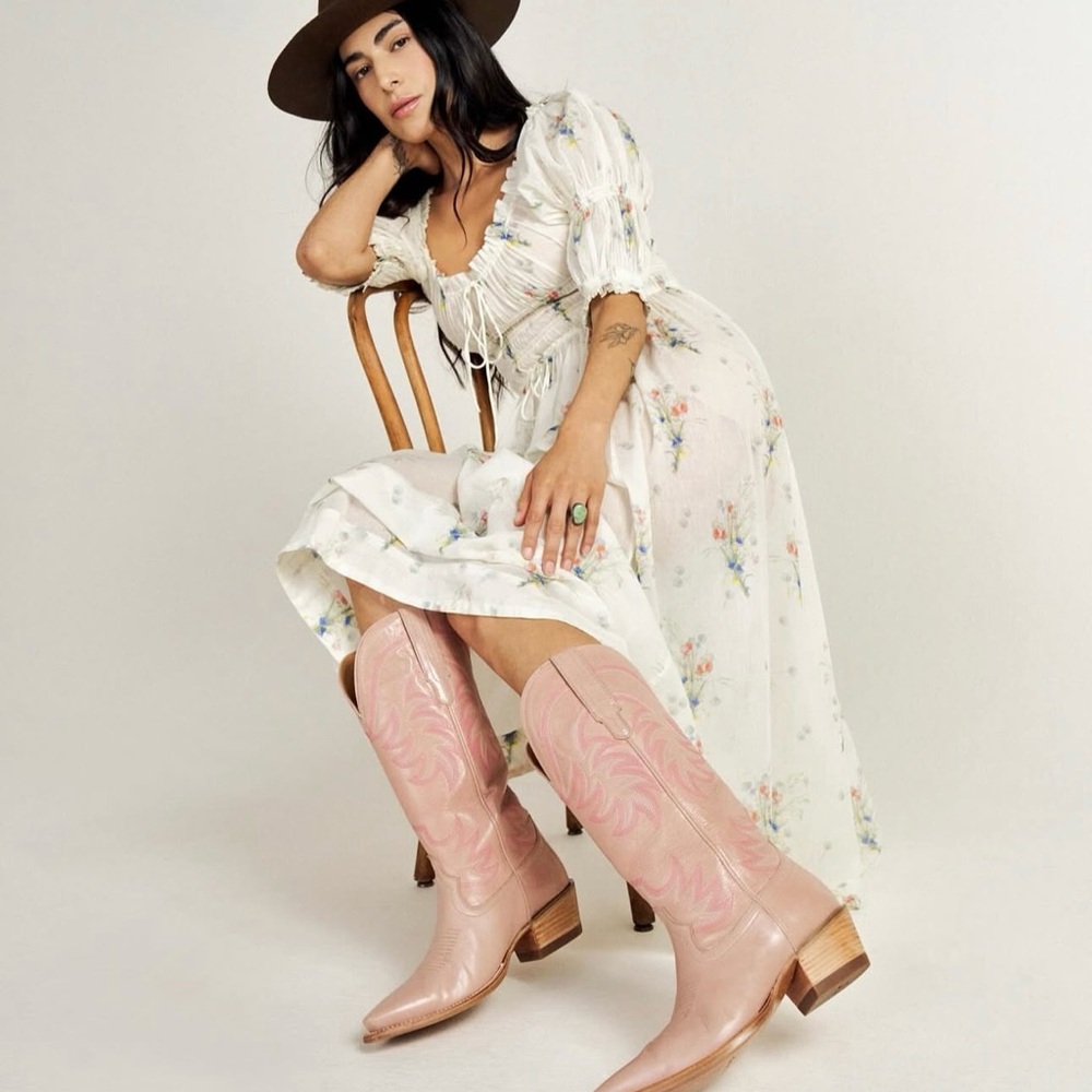 The Annie Tecovas in Misty Rose Cowhide - Picture 3 of 11
